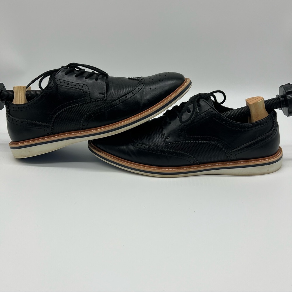 Steve‎ Madden Black Vikkin Shoes Men 10 Round Toe Design with Ortholite